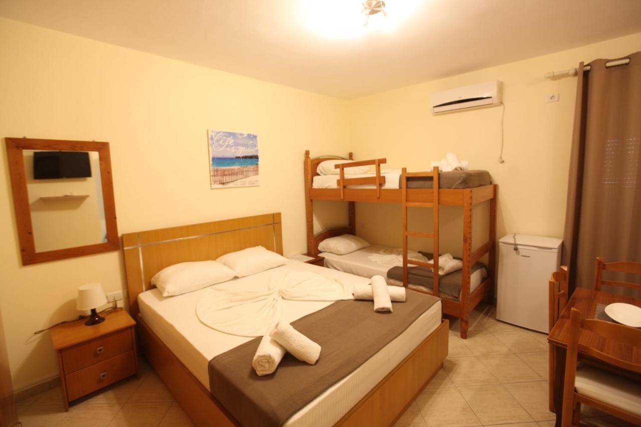 Hotel Prishtina Sarande Ngoại thất bức ảnh