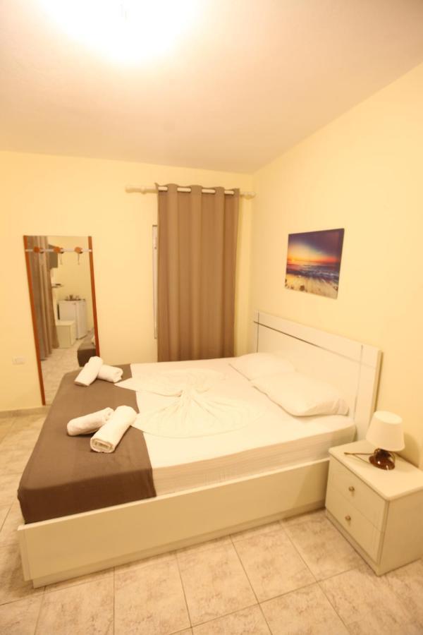 Hotel Prishtina Sarande Ngoại thất bức ảnh