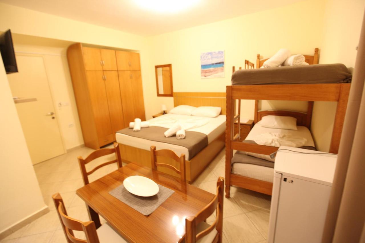 Hotel Prishtina Sarande Ngoại thất bức ảnh
