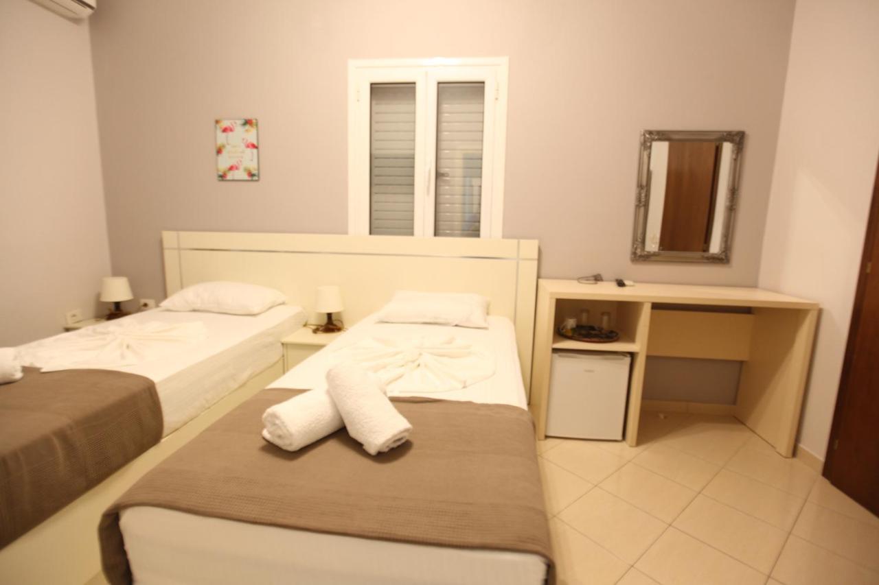 Hotel Prishtina Sarande Ngoại thất bức ảnh