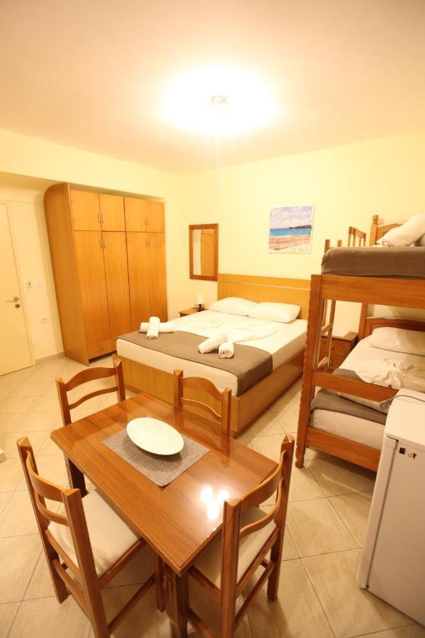 Hotel Prishtina Sarande Ngoại thất bức ảnh