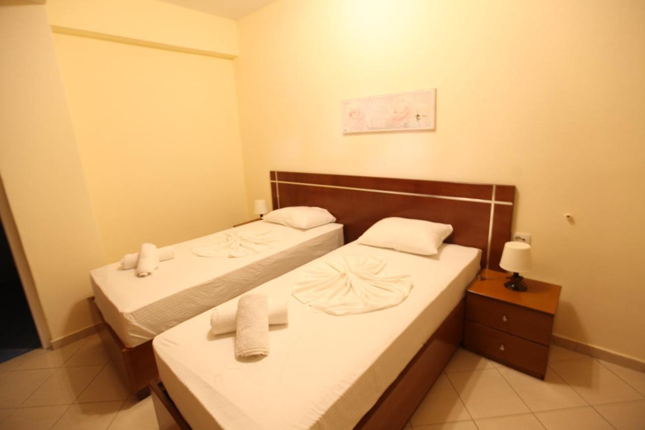 Hotel Prishtina Sarande Ngoại thất bức ảnh