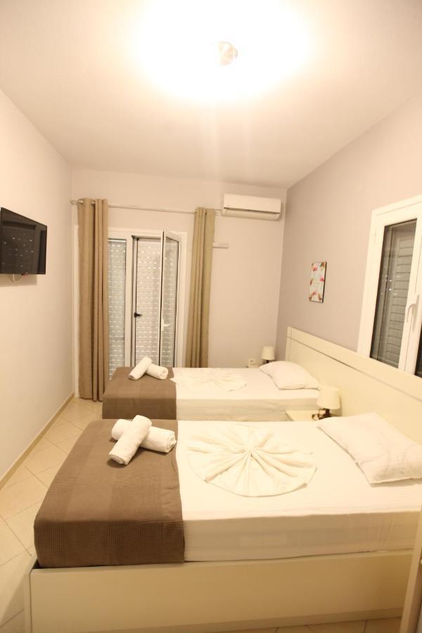 Hotel Prishtina Sarande Ngoại thất bức ảnh