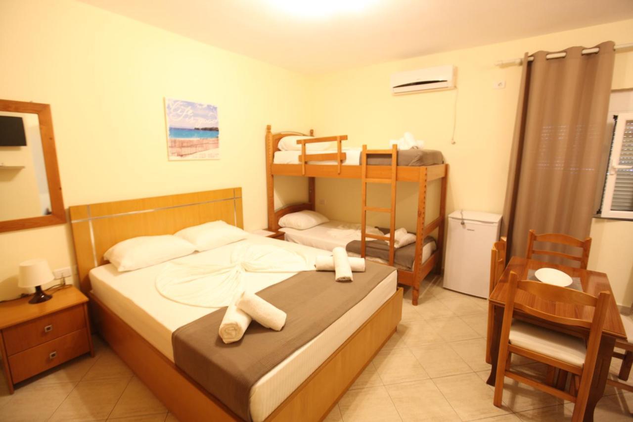 Hotel Prishtina Sarande Ngoại thất bức ảnh
