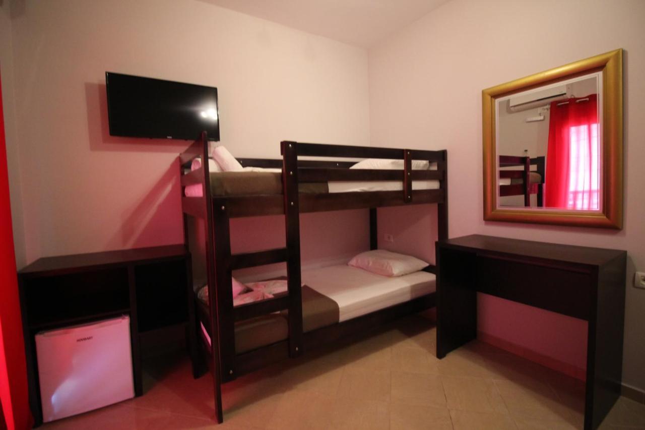 Hotel Prishtina Sarande Ngoại thất bức ảnh