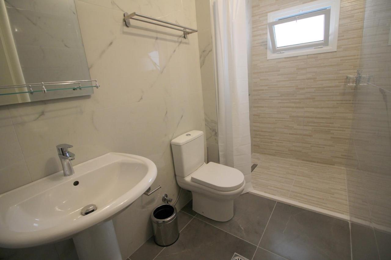 Hotel Prishtina Sarande Ngoại thất bức ảnh