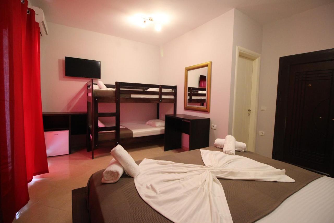 Hotel Prishtina Sarande Ngoại thất bức ảnh
