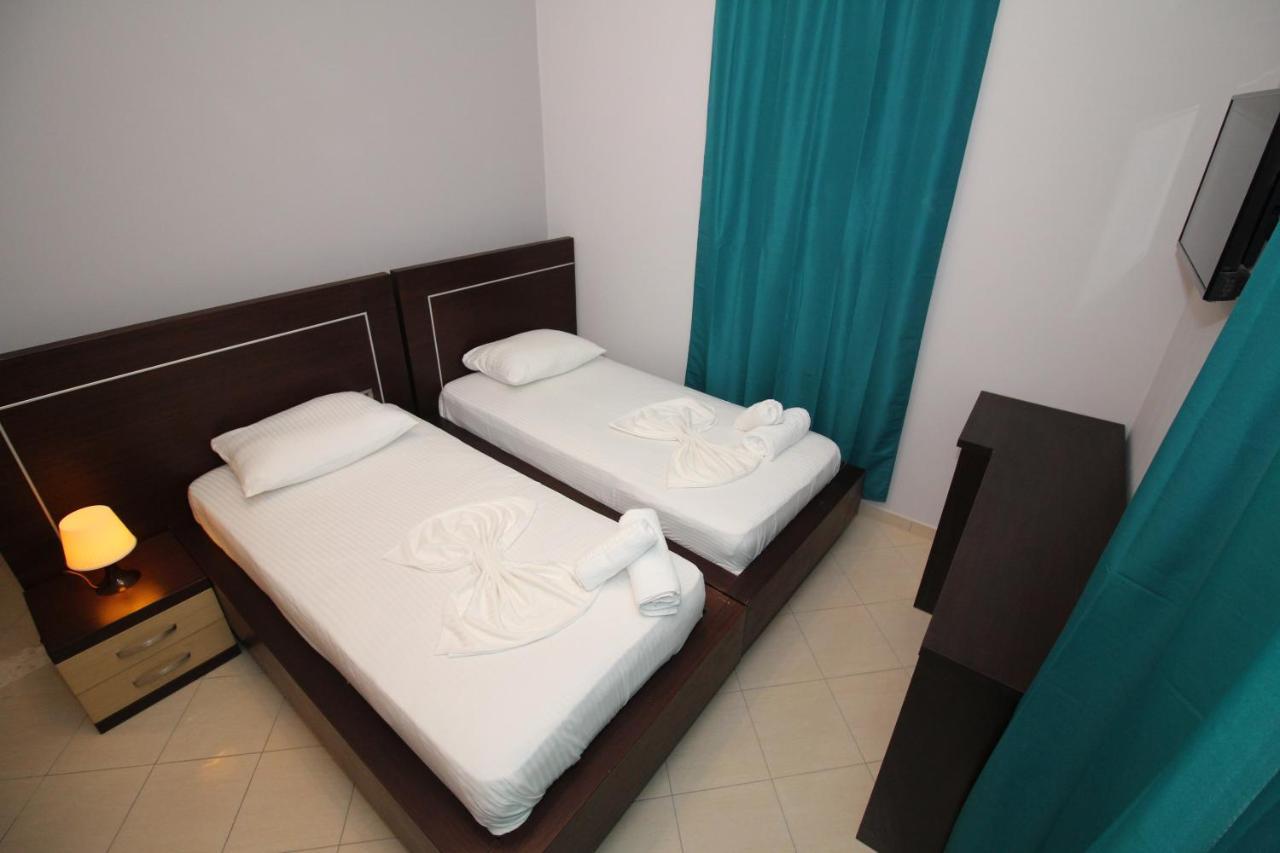 Hotel Prishtina Sarande Ngoại thất bức ảnh
