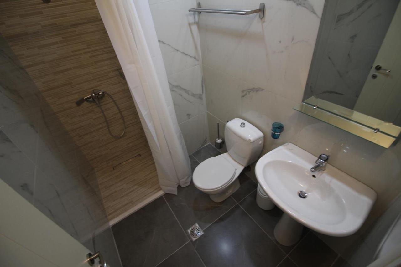Hotel Prishtina Sarande Ngoại thất bức ảnh
