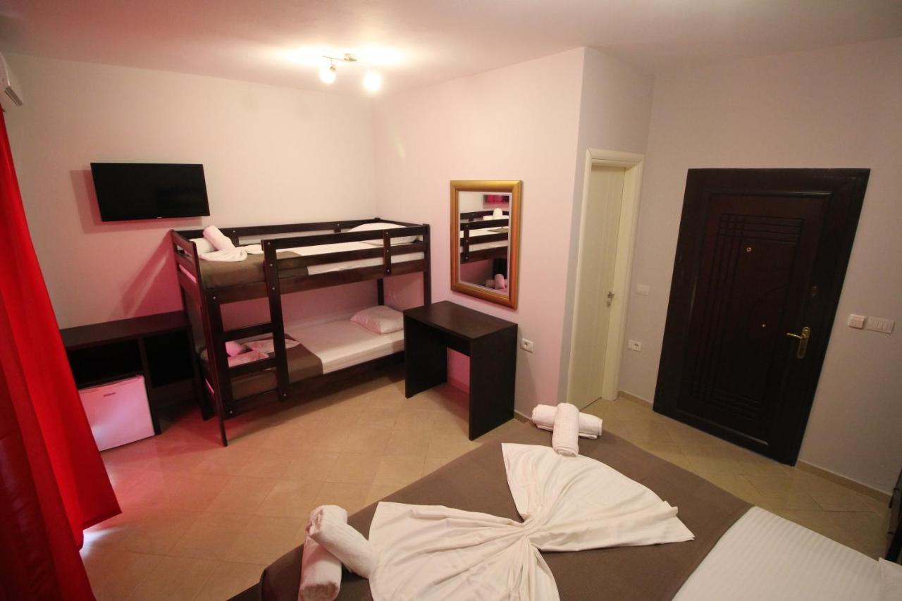 Hotel Prishtina Sarande Ngoại thất bức ảnh