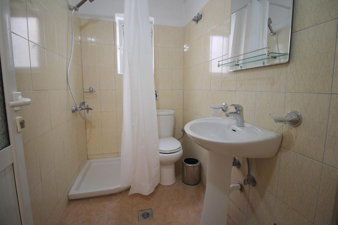 Hotel Prishtina Sarande Ngoại thất bức ảnh