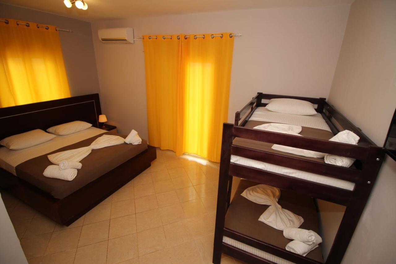 Hotel Prishtina Sarande Ngoại thất bức ảnh